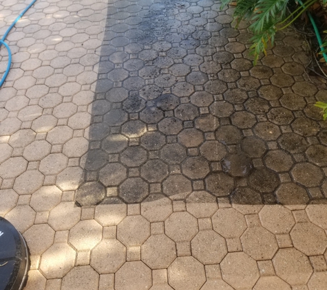 Bailey's Pressure Cleaning - Venice, FL. paver cleaning