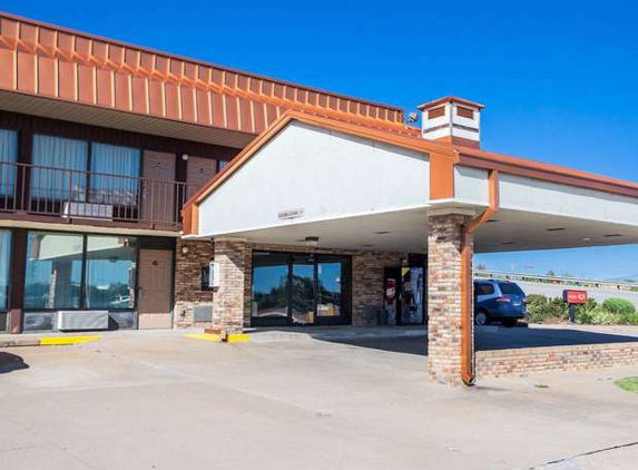 Econo Lodge - Jefferson City, MO