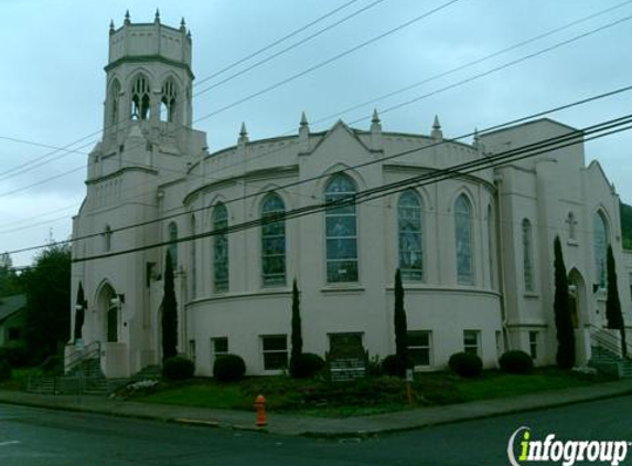 Atkinson Memorial Church - Oregon City, OR