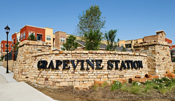 Grapevine Station Apartments - Grapevine, TX