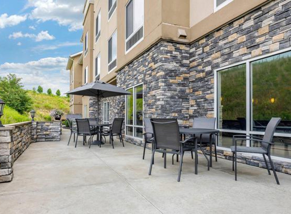 Fairfield Inn & Suites - Slippery Rock, PA