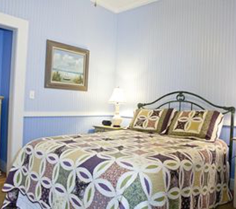 DeSoto Beach Garden Suites - Tybee Island, GA