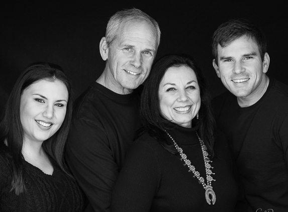 CMQ Photos LLC - Phoenix, AZ. B&W Family portrait