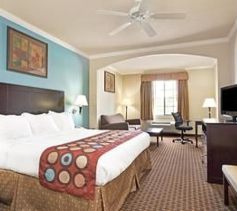 Super 8 by Wyndham IAH West/Greenspoint - Houston, TX