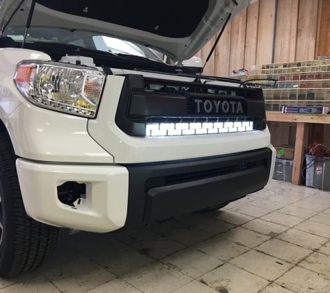 FS Audio - San Gabriel, CA. Light Bar mounted behind the factory grill in a 2017 Toyota Tundra.