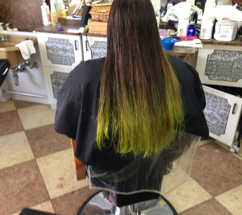 hair i am salon studio - Youngtown, AZ