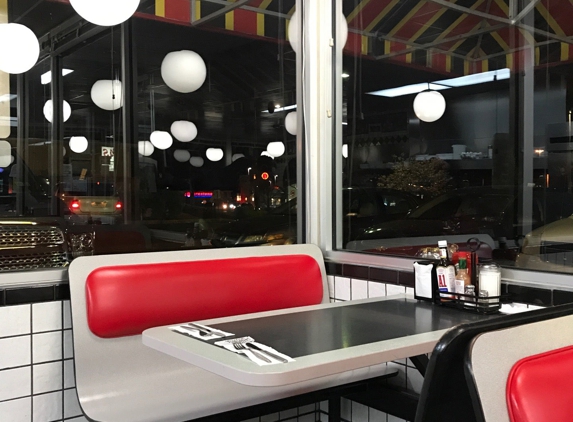 Waffle House - Allentown, PA