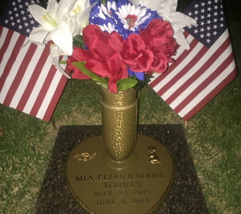 Highland Memorial Park Cemetery - New Berlin, WI