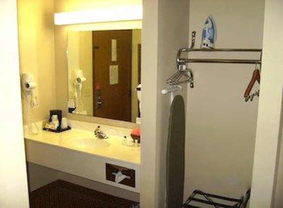 All American Inn & Suites - Branson, MO