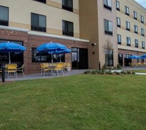 Fairfield Inn & Suites - Dunn, NC