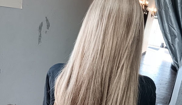 Looking for Fusion Hair Extension by Linda Hay - Dearborn Heights, MI