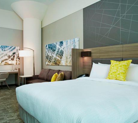 SpringHill Suites by Marriott Milwaukee Downtown - Milwaukee, WI