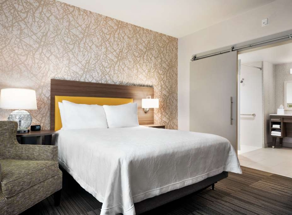 Home2 Suites by Hilton Brooklyn Park Minneapolis - Brooklyn Park, MN