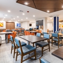 Holiday Inn Express Van Nuys - Hotels