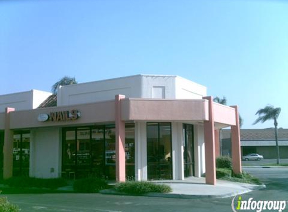 Shiny Nails - Redlands, CA