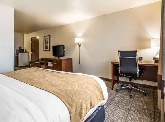 Comfort Suites at Par 4 Resort - Waupaca, WI