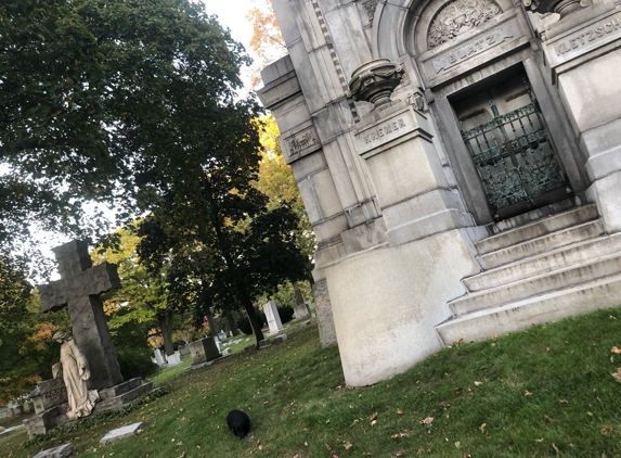 Forest Home Cemetery - Milwaukee, WI