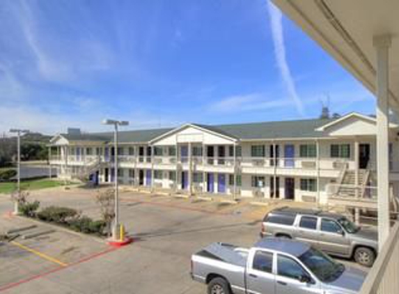 Motel 6 - Kerrville, TX