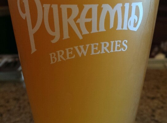 Pyramid Ale House - Oakland, CA