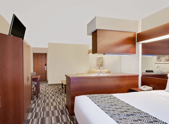Microtel Inn & Suites by Wyndham Middletown - Middletown, NY
