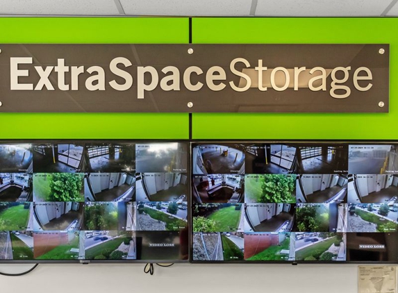 Extra Space Storage - Lombard, IL