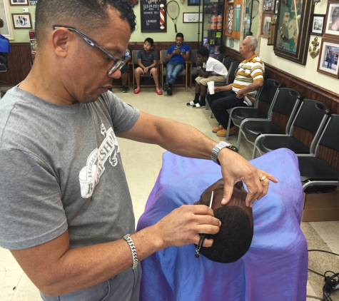 Hermanos Barber Shop - Orlando, FL