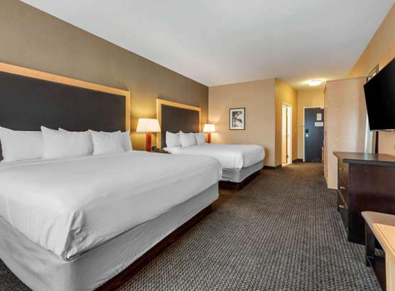 Cambria Suites Akron-Canton Airport - Uniontown, OH