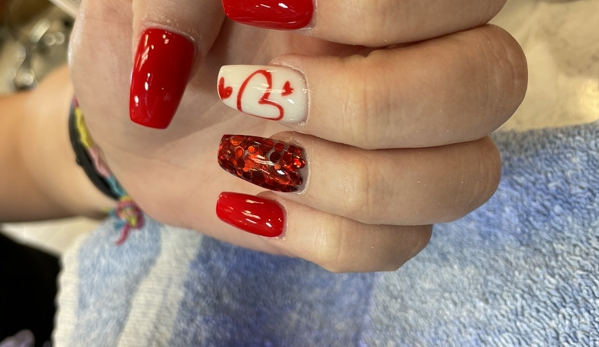 Tuyet Royal Nails - Peoria, AZ