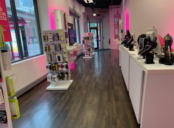 T-Mobile - Chicago, IL