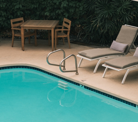 Pool Cleaning Vero Beach - Vero Beach, FL. Very clear and clean water in a blue pool