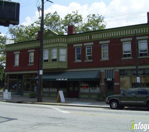 Le Petit Triangle Cafe - Cleveland, OH