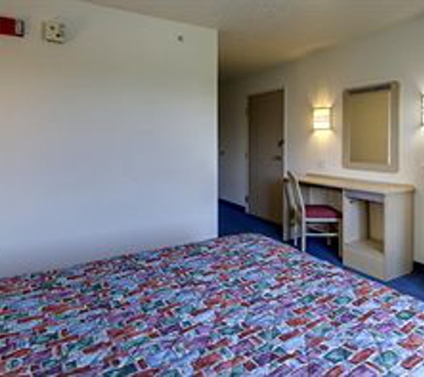 Motel 6 - West Des Moines, IA