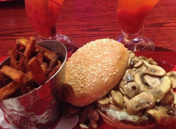 Red Robin Gourmet Burgers - Vancouver, WA