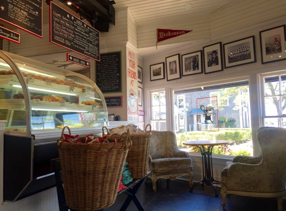 MacPhail's Corner Cafe - Edgartown, MA