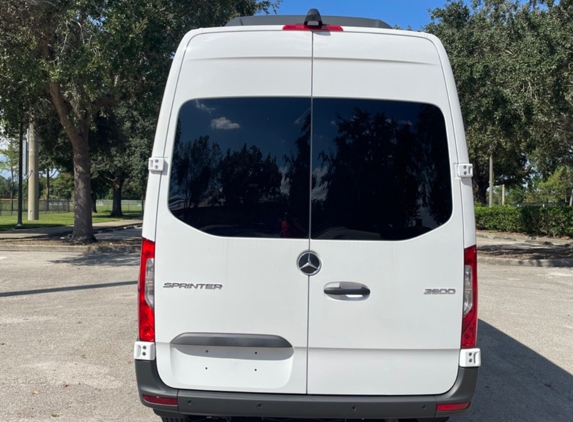 Carl's Van Rentals - Tampa, FL