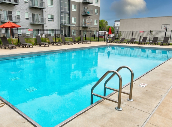 Lake Shore Apartments - Ankeny, IA