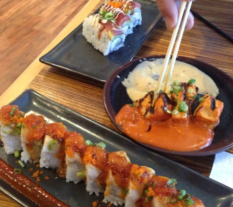 Mikuni Japanese Restaurant & Sushi Bar - Fair Oaks, CA