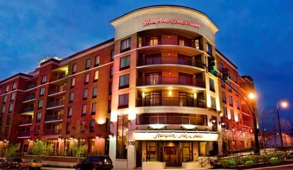 Hampton Inn & Suites Nashville Downtown - Nashville, TN