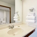Super 8 by Wyndham Centerville - Motels