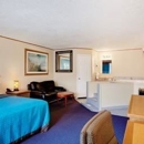 Days Inn by Wyndham Lafayette Near Lafayette Airport - Motels