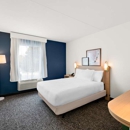 Spark by Hilton Branson Meadows - Hotels