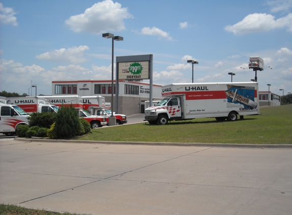 U-Haul Moving & Storage of E Fort Worth at 820 & I-30 - Fort Worth, TX