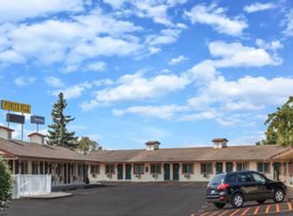 Travelodge by Wyndham Pioneer Villa - Halsey, OR