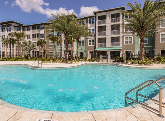 Axis West Apartments - Orlando, FL