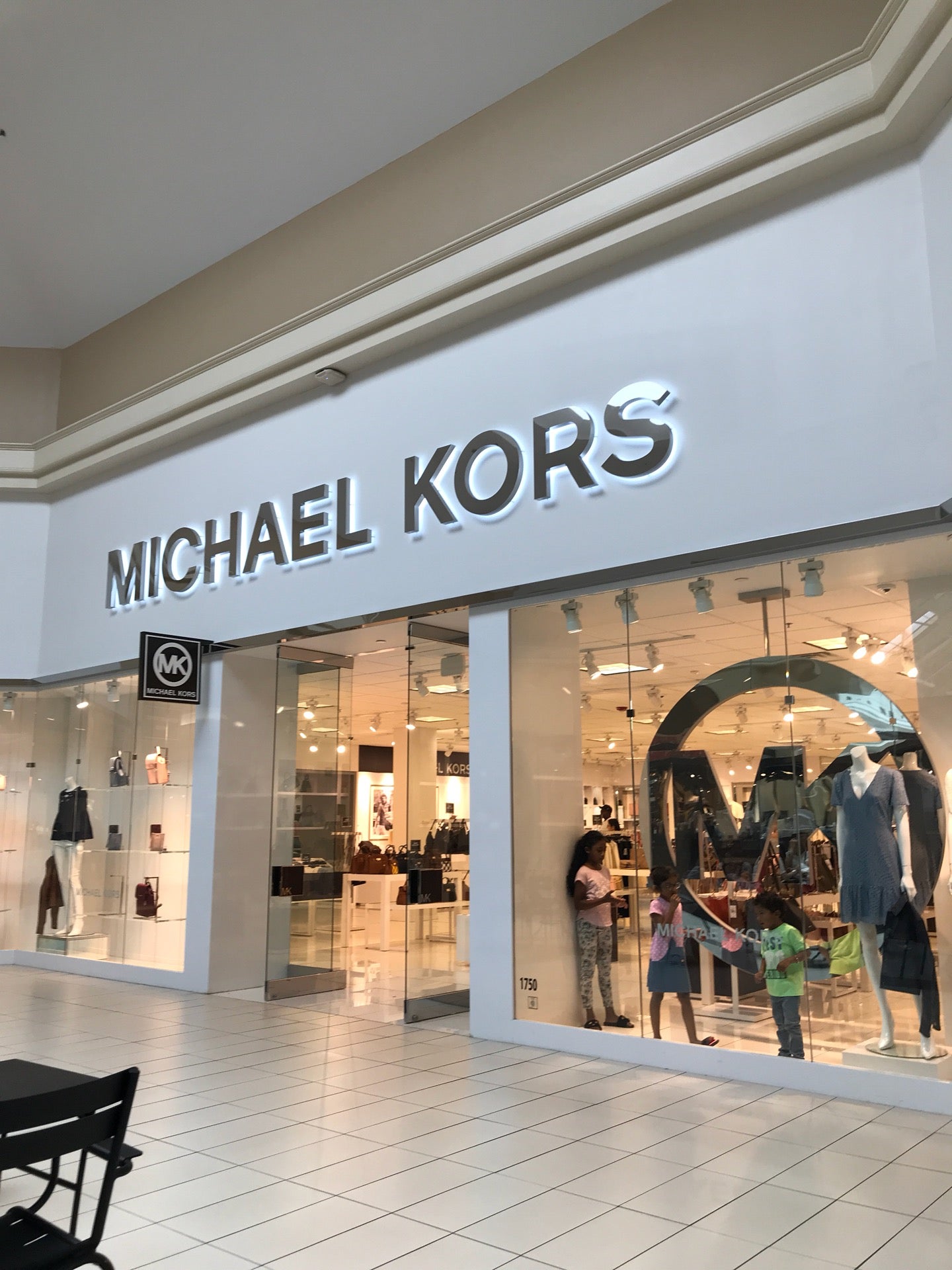 Michael kors niagara falls on sale outlet