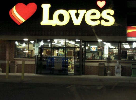 Love's Travel Stop - Fargo, ND