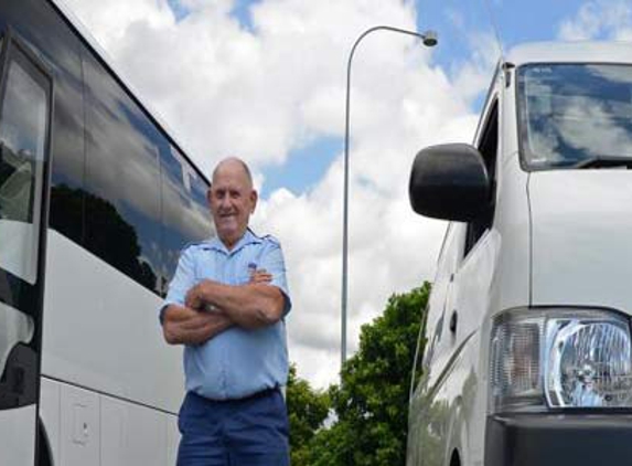 Brisbane Mini Bus Charter - Herston, QLD