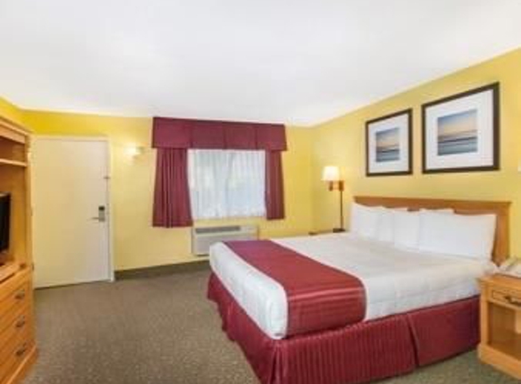 Days Inn - Redwood City, CA