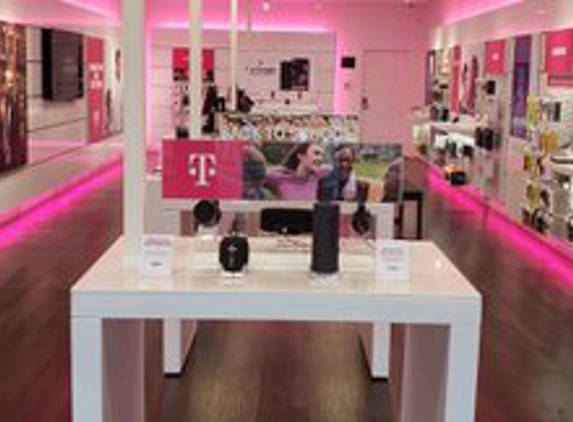 T-Mobile - Hallandale Beach, FL