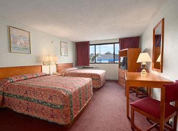 Super 8 Motel - Boston/Watertown - Watertown, MA